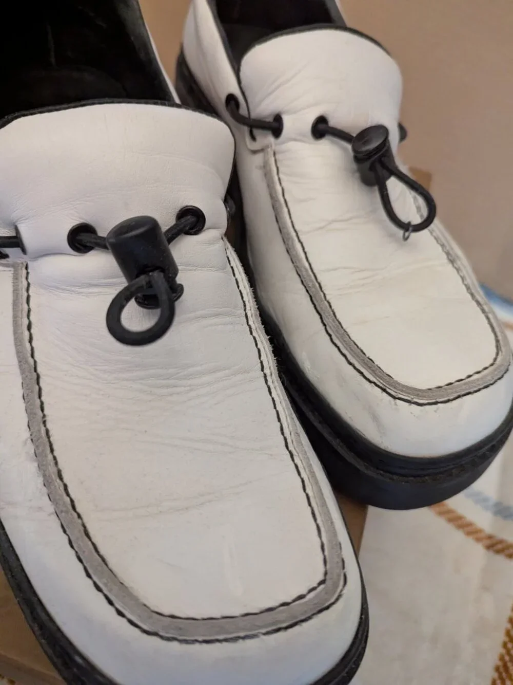 Kenneth Cole Mens shoes Chunky lug White / Moc-toe stitching Size 10.5